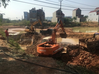 Acqua per il villaggio di Son Thinh
