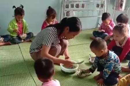 Gli orti scolastici a Xin Man danno i primi frutti