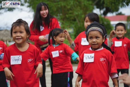 Giochi e sorrisi per i bambini sostenuti a distanza
